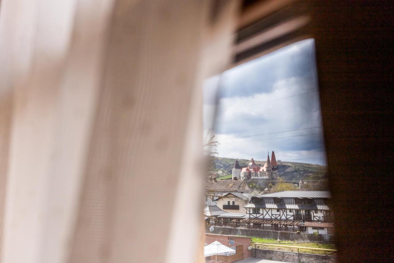 Marconi Guesthouse Hunedoara Zewnętrze zdjęcie