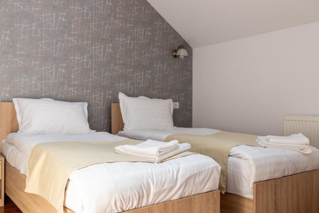 Marconi Guesthouse Hunedoara Zewnętrze zdjęcie