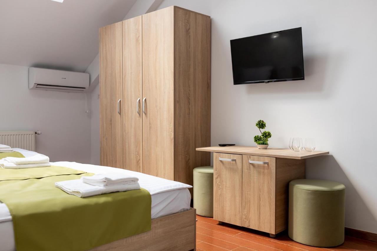 Marconi Guesthouse Hunedoara Zewnętrze zdjęcie