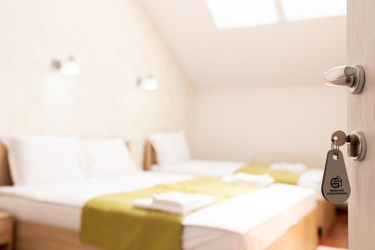Marconi Guesthouse Hunedoara Zewnętrze zdjęcie