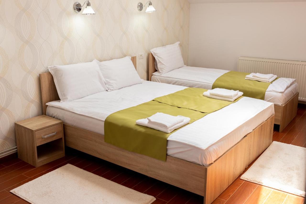 Marconi Guesthouse Hunedoara Zewnętrze zdjęcie