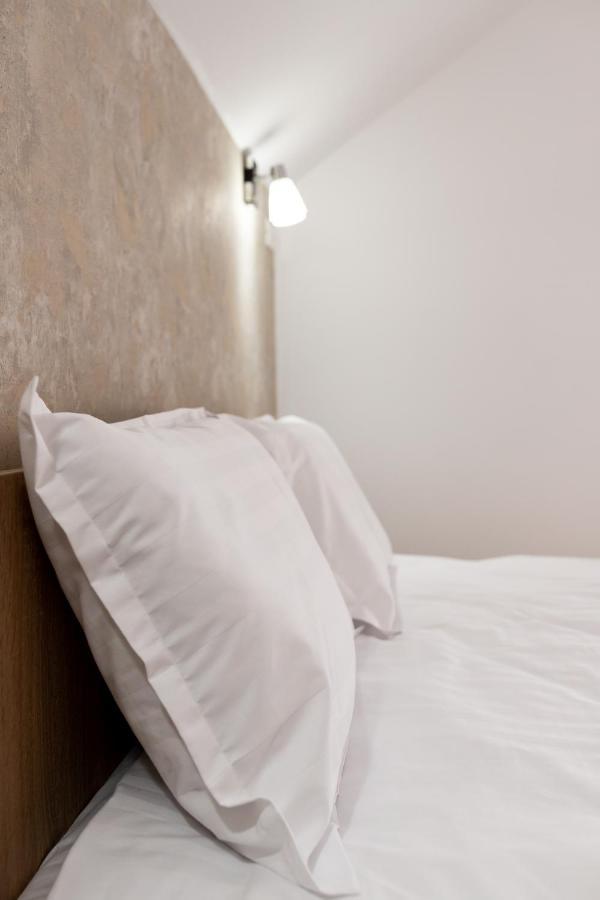 Marconi Guesthouse Hunedoara Zewnętrze zdjęcie