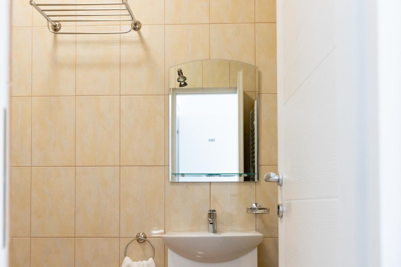 Marconi Guesthouse Hunedoara Zewnętrze zdjęcie